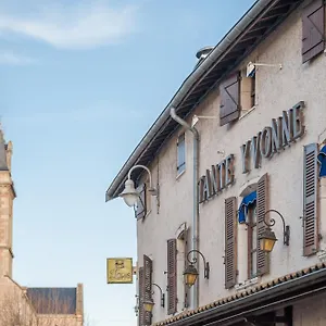 Logis Tante Yvonne & Son Restaurant Semi-gastronomique - Lyon Nord Quincieux
